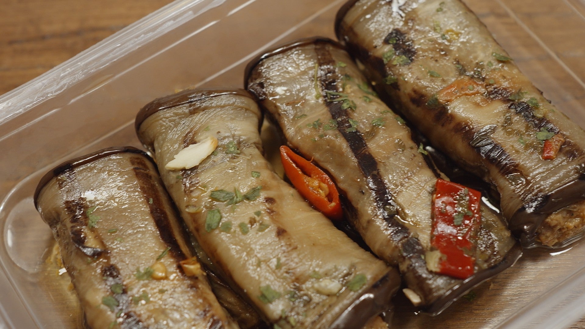Involtini di Melanzane 300g: Squisita Delizia del Sud - A close-up of the delicious eggplant rolls, a traditional Southern Italian delicacy