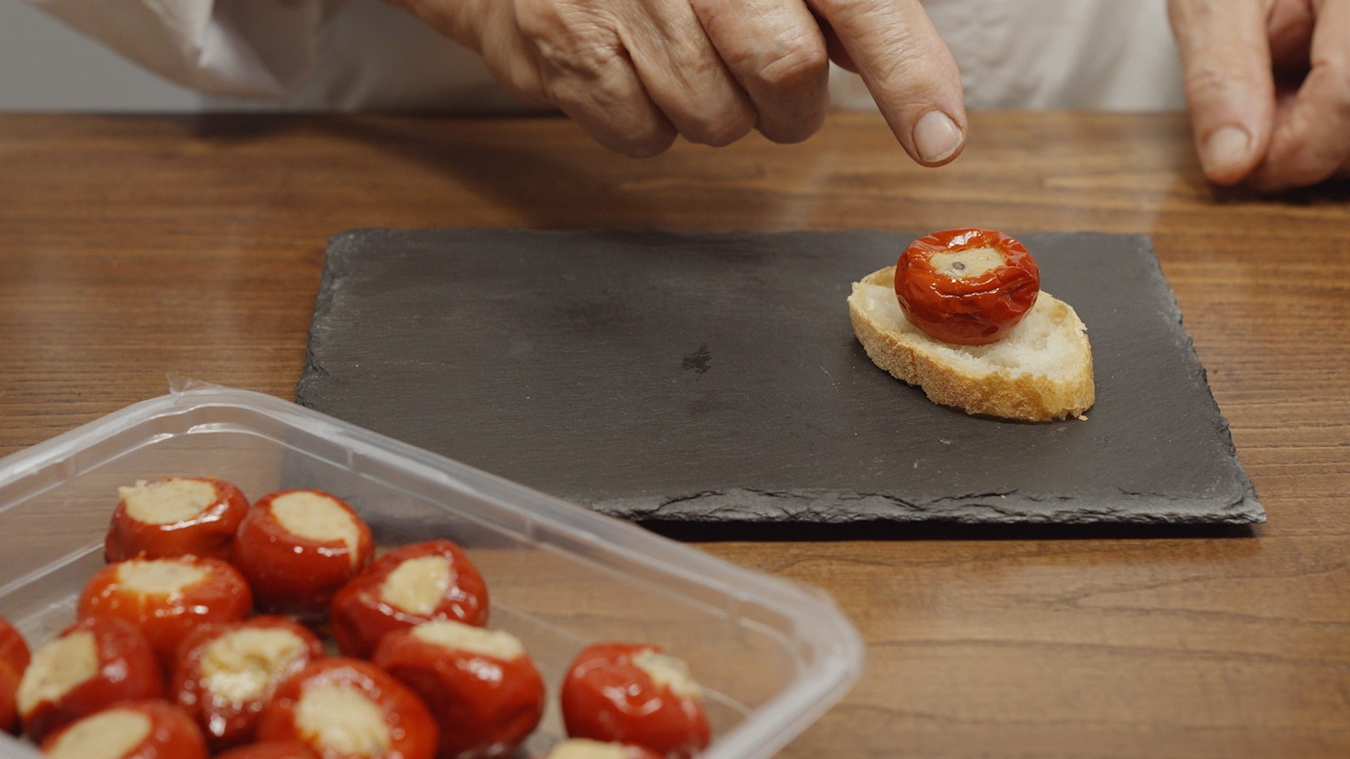 Peperoncini Piccanti Ripieni di Tonno Ricetta Calabrese 200g - Nonno Gino