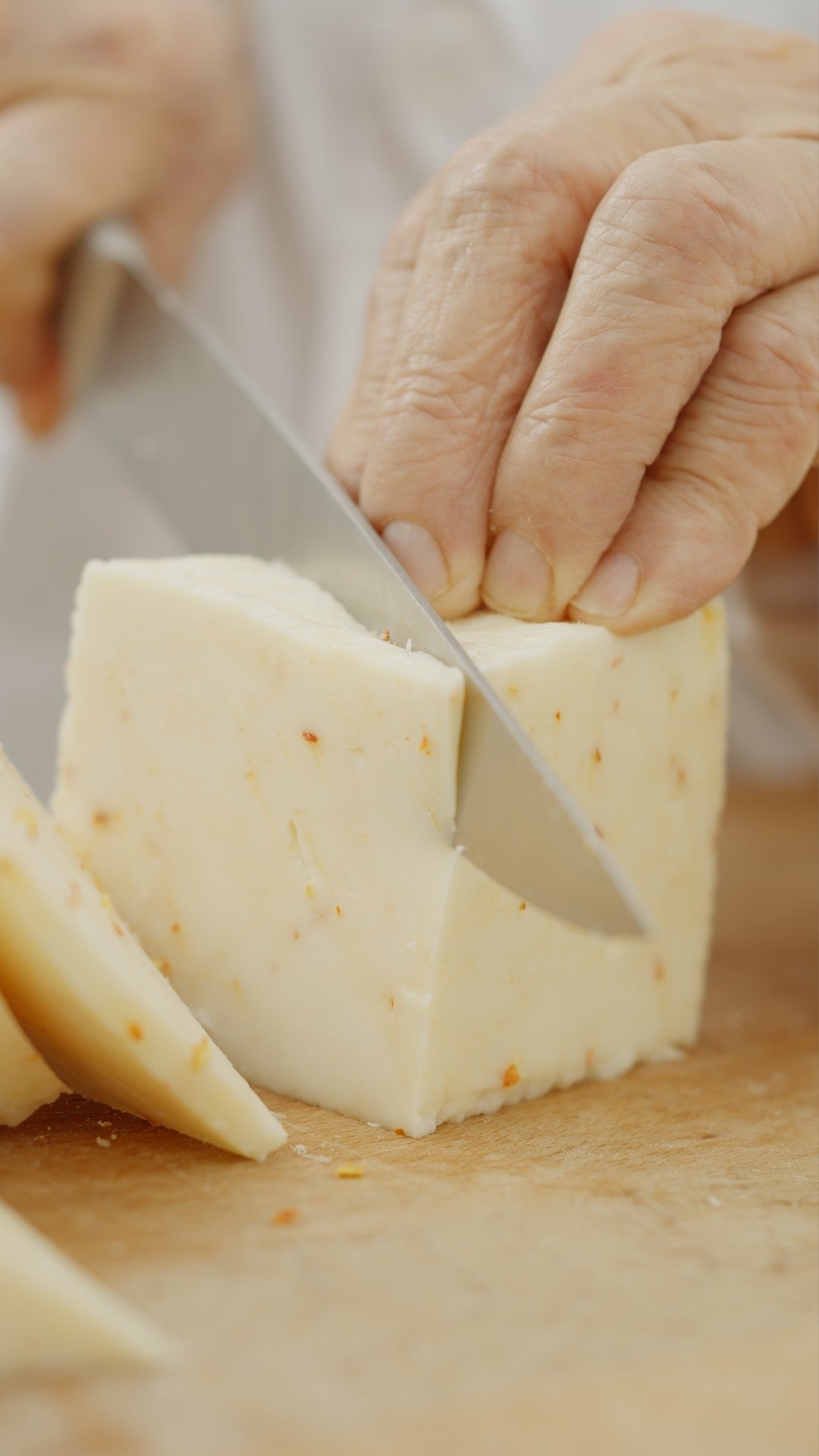 Pecorino Fresco con Peperoncino Calabrese Casearia Chiellino di Crotone - Nonno Gino